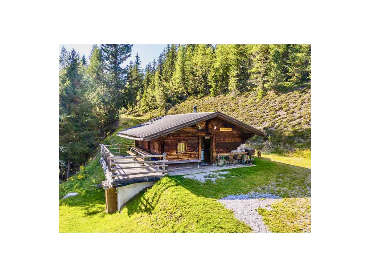 Alpine hut Stumm Outdoor Recording 1