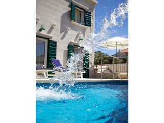 Villa Supetar Buitenaudio-opname 10