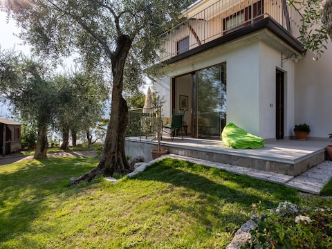 Ferienwohnung Casa Lombardi - Giardino