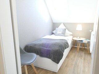 2.Schlafzimmer mit Einzelbett