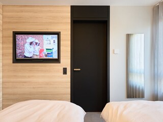 TV Schlafzimmer 2