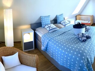 Schlafzimmer 2