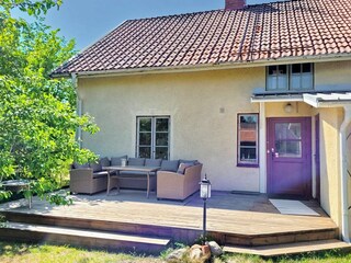 Terrasse auf der Haus-Rückseite