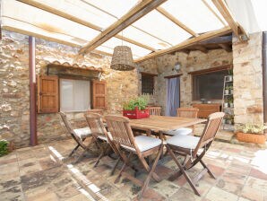 Rilassati alla piscina con Wonderful Italy