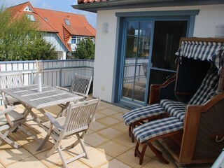 ... mit Luxusstrandkorb