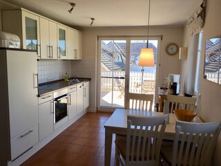 Küche mit Essbereich