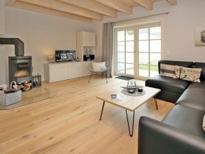 Strandstraße 2B rechts, Lütt Seehuus