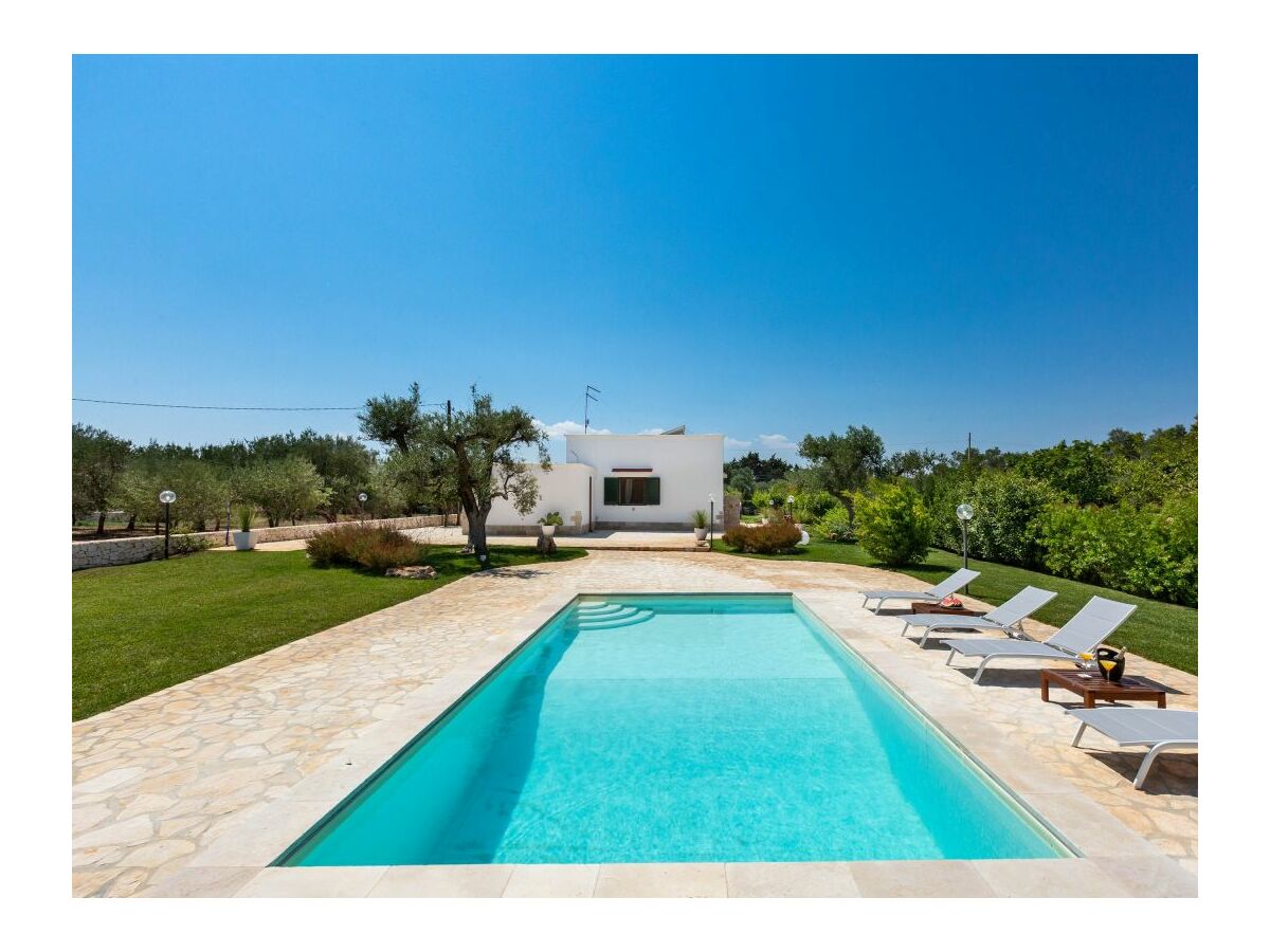 Villa Ostuni Outdoor Recording 1