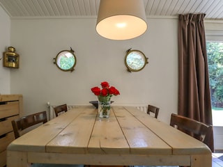 Bungalow Den Burg Features 11