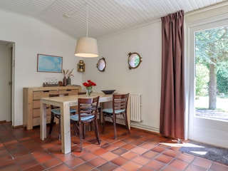 Bungalow Den Burg Features 12