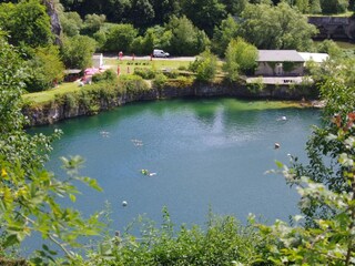 Altendiezer Baggersee - keine 700 Meter entfernt