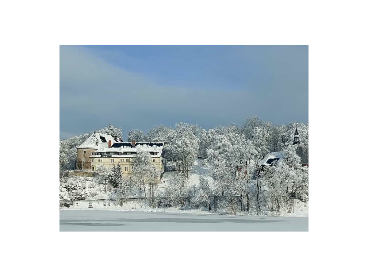 winterliches Schloss in Stiege