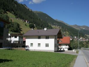 Apartment Große Ferienwohnung mit großem Balkon in Kappl - Kappl - image1