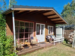 Rustig gelegen chalet in Geel met tuin - Geel - image1