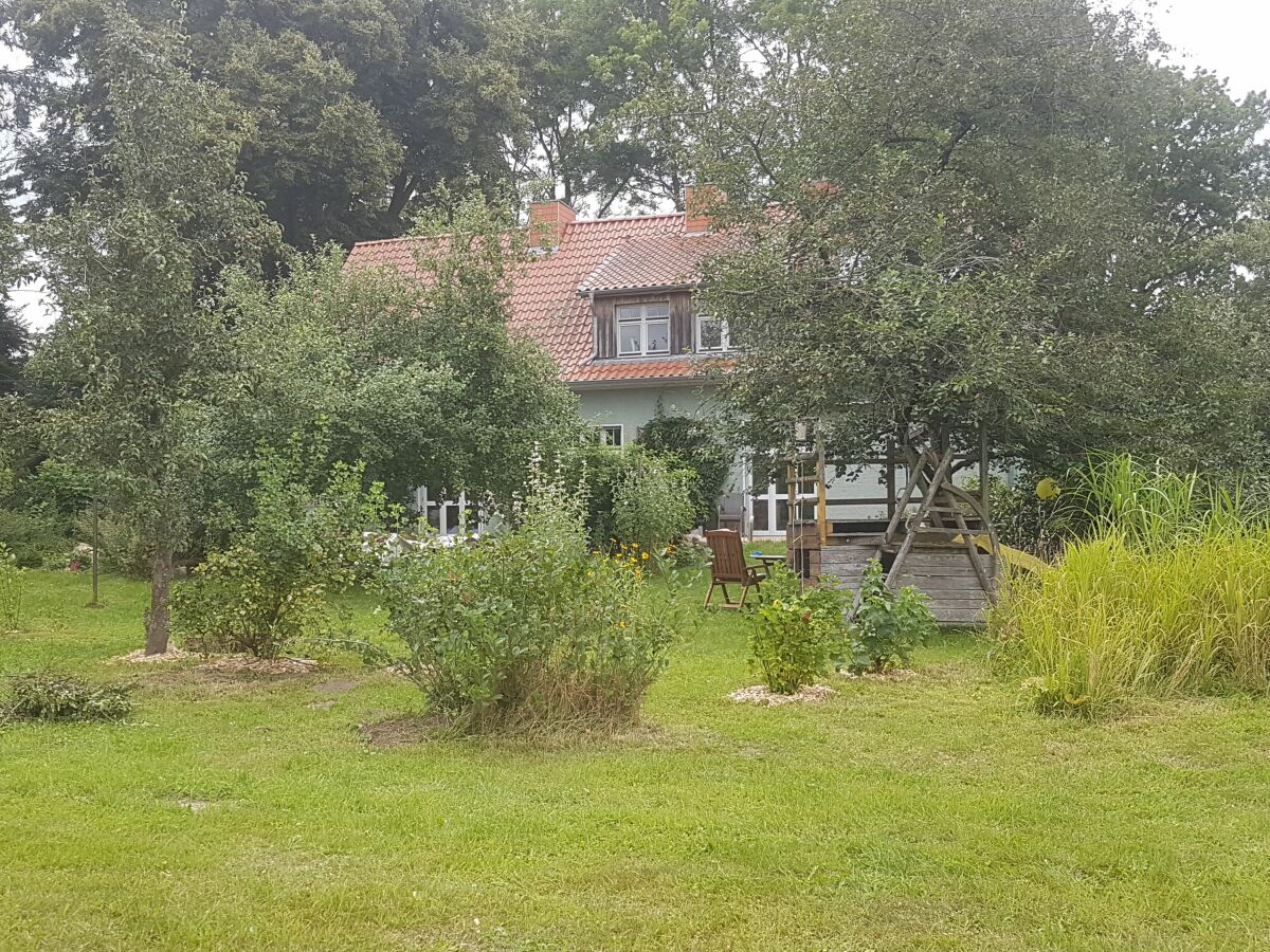 Hausansicht aus dem Garten