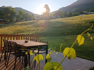 Startet den Tag auf der großzügigen Terrasse...