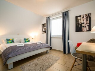 2. Schlafzimmer im Obergeschoss