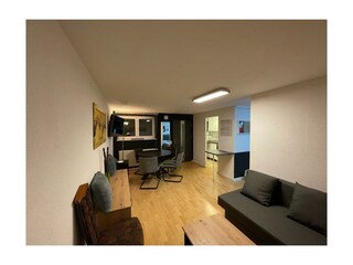 Wohnraum mit ausziehbarer Couch