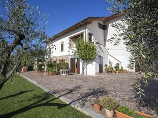Apartment Larciano Außenaufnahme 12