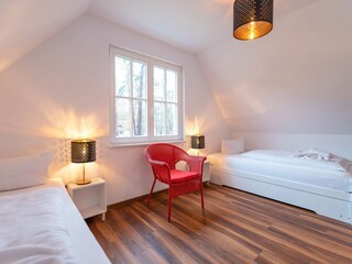 Schlafzimmer 2