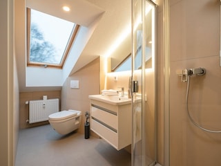 Badezimmer 2