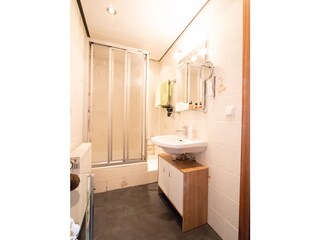 Duschbad von Schlafzimmer III
