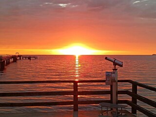 Sonnenaufgang an der Ahlbecker Seebrücke