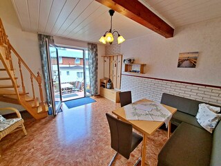 großzügiger Wohn-und Essbereich, Pantryküche