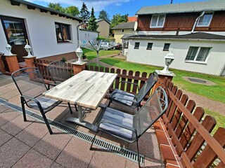 möblierte Terrasse
