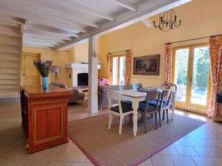 Villa Lorgues Caratteristiche 52