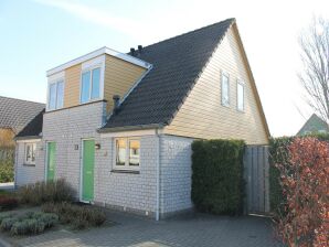 Holiday park Nice holiday home 200m. from the beach - Wemeldinge - image1