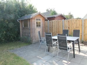 Holiday park Nice holiday home with garden near beach - Wemeldinge - image1