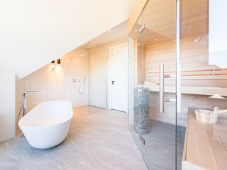 Badezimmer mit Sauna