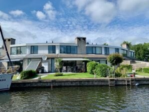 Vakantiehuis Parel aan het water - Lemmer - image1