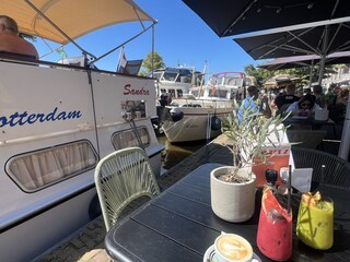 Terrasse im Ort am Wasser Restaurant Fem aan het Dok