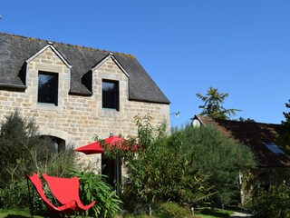 La Métairie (das Rentmeisterhaus) mit Terrasse