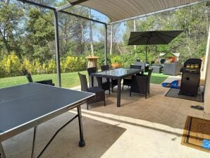 Schönes Ferienhaus mit Garten