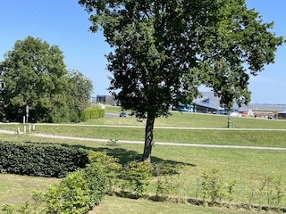 Seitlicher Blick auf den Jadebusen