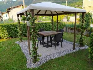 Appartamento Con giardino, balcone e garage, in centro storico - Crone di Idro - image1