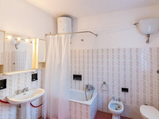 Apartment Arrone Features 33