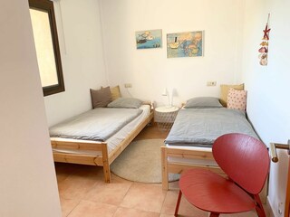 Schlafzimmer 3 mit 2 Einzelbetten, Ansicht 2