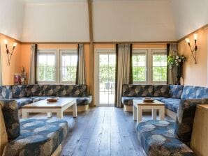 Ferienpark Schlossaufenthalt in De Eese mit Luxus