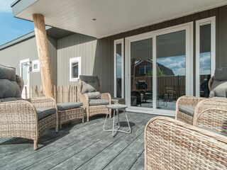 4 Lounge-Stühle