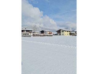 Blick auf Haus von Loipe