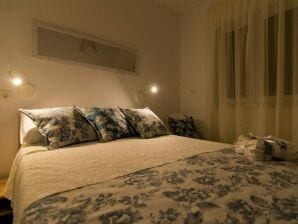 Apartment Boris (ST) - Two Bedroom Apartment with Terrace and Jacuzzi - Trogir - image1