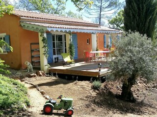 Ferienhaus Paradies mit Terrasse und Garten