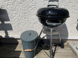 Weber Holzkohlengrill