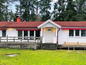 6 Personen Ferienhaus in PRÄSSEBO - Upphärad - image1