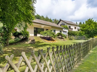 Bungalow Feusdorf Außenaufnahme 8