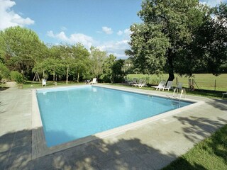 Appartement Mantignana Buitenaudio-opname 13